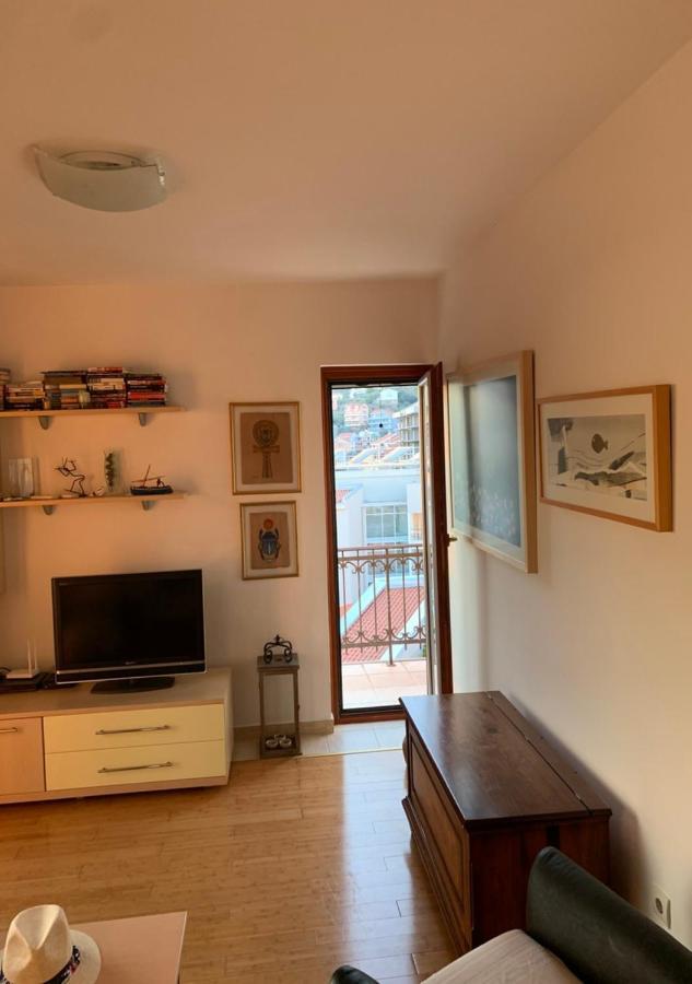 Regent Apartment Petrovac Екстериор снимка